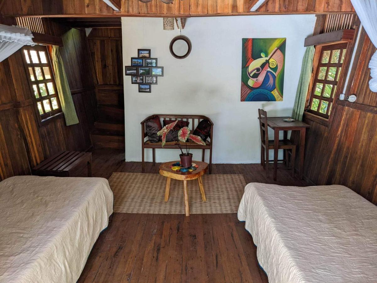Les Acacias Bungalows Manambolo Exterior photo